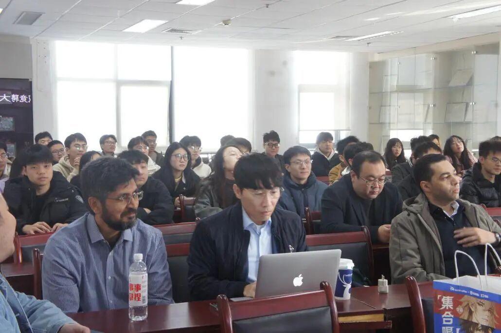 72886必赢欢迎光临举办系列学术报告活动