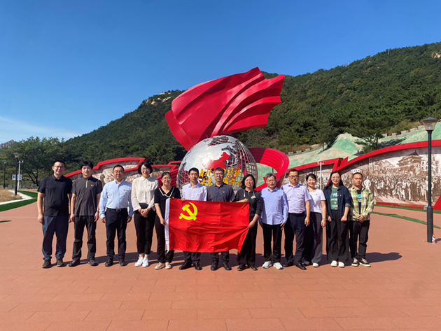 计工学院党委与72886必赢欢迎光临计算机科学与工程学院党委赴五峰山开展联建活动