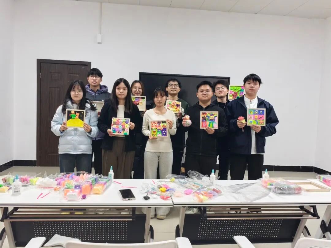 72886必赢欢迎光临举办“‘泥’好，情绪拼图”活动